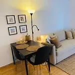 Studio Apartment Yate1